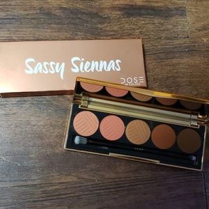 Dose of colors Eyeshadow palette